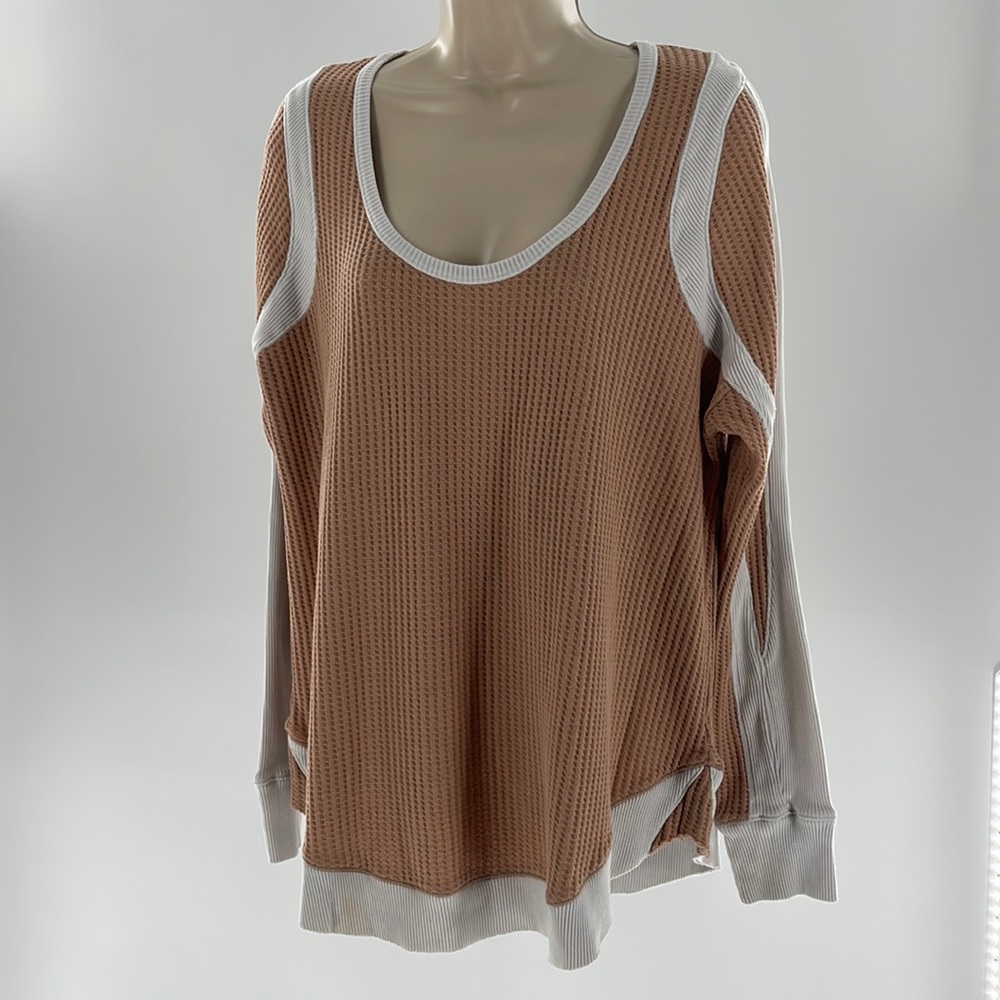 FREE PEOPLE BEIGE & white Thermal Tunic Shirt Large